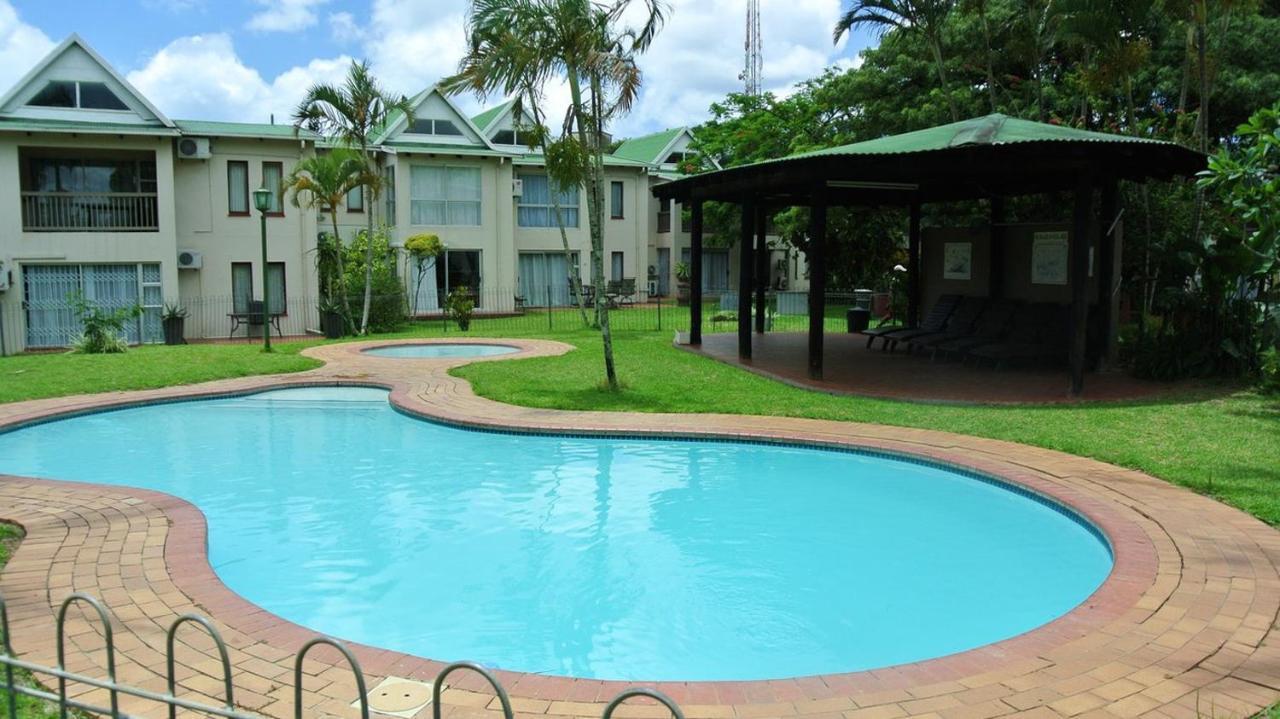 The Bridge 54 Apartment St Lucia Luaran gambar